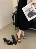 Pasarela tacones altos sandalias abiertas de satén con diamantes de imitación de lujo moda cabeza cuadrada zapatos de mujer versátiles - details 16