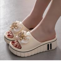 Sandalias deslizantes elegantes con adornos florales para mujer - Colección Verano 2025, zapatos de playa antideslizantes, resistentes a los olores y duraderos con suela gruesa acolchada para comodidad en interiores y exteriores, zapatillas de interior | - details 8