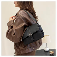 Nuevo bolso de moda versátil negro, elegante bolso de hombro de mensajero de lujo ligero - details 12
