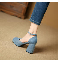 Zapatos de tacón grueso con una tira de moda de nuevo estilo - details 9
