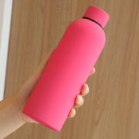 Botella de agua de acero inoxidable con acabado mate |   Botella de viaje aislada al vacío |   Botella de agua caliente y fría |   Botella de agua con acabado de goma lisa - details 4