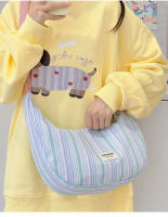 Bolso de mensajero de gran capacidad para estudiantes informales, nuevo bolso de hombro versátil a rayas de color en contraste para mujer, bolso de viaje personalizado tipo dumpling. - details 30
