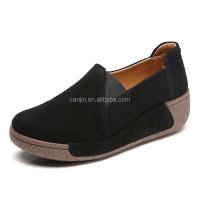 Nuevo diseño de moda, plataforma de piel de vaca, talla 42, altura de cuña suave aumentada, zapatos deportivos informales de cuero baratos - details 0