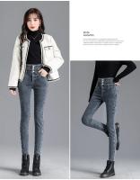 Pantalones vaqueros térmicos de lana gruesa para mujer, Vaqueros ajustados cálidos de cintura alta, pantalones pitillo con botones elásticos, pantalones vaqueros informales de terciopelo para mamá - details 13