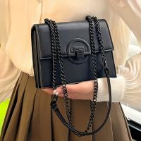 Mini bolso cuadrado inspirado en diseñadores, con cadena de metal, color sólido, cierre de cremallera, forro de poliéster, detalle de pintura en los bordes, tema de ocasión versátil - details 1