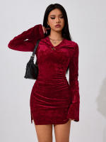 Vestido de mujer con mangas de trompeta y falda corta - details 5