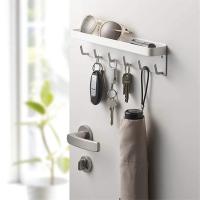 LLavero de pared con estante, bandeja de llaves con estante y 6 ganchos autoadhesivos, barra de llaves para oficina y baño, color blanco - details 7