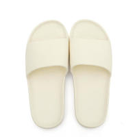Zapatillas de moda para hombre y mujer, sandalias suaves de EVA, zapatos ligeros para amantes, toboganes de baño antideslizantes, chanclas de plataforma para el hogar, Verano - details 17