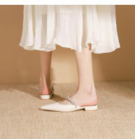 Zapatos planos puntiagudos con cadena de diamantes de imitación plateados - details 22