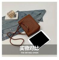 Bolso de hombro popular bolso de diseñador de cuero clásico bolso cruzado de mujer elegante - details 3