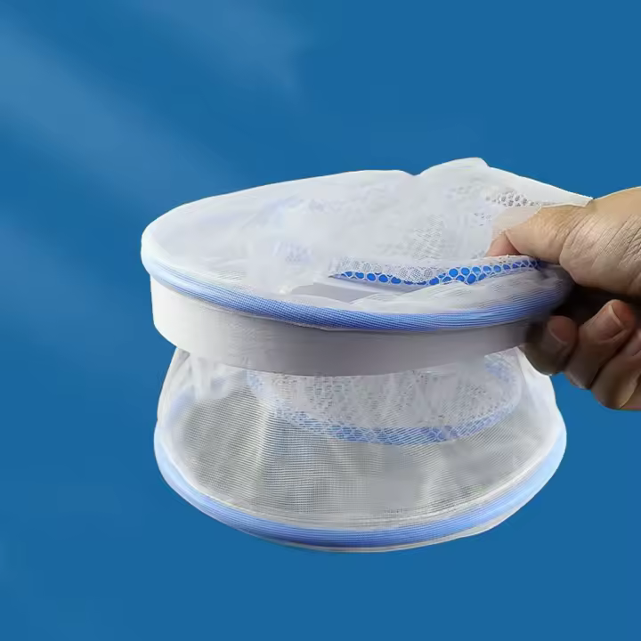 Red de cría de Guppy ventilada, red de nailon Permeable flotante para peces, caja de aislamiento portátil para tanque de peces, cría de peces - 1