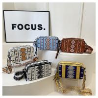 Bolso Cruzado Vintage de Bordado para Damas Pequeño Bolso Cuadrado de Hombro - details 0