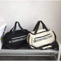Bolsa de viaje con estampado personalizado de letras, gran capacidad, suave y ajustable, bolsa de viaje, entrenamiento, deportes, gimnasio, con bolsillo lateral de malla - details 1