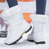 Botas de nieve con cordones para mujer con suela gruesa de terciopelo, zapatos cálidos de algodón del noreste antideslizantes de invierno, de gran tamaño - details 11