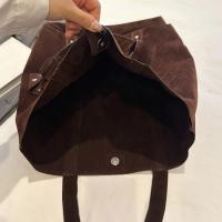 Bolso de mano con remaches para mujer, bolsa de hombro con diseño de nicho, a la moda, para otoño e invierno, 2024 - details 3