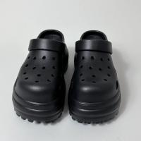Zuecos de verano 2025 para mujer, sandalias antideslizantes, 10 cm de plataforma gruesa, pantuflas de EVA, zapatos de playa, zapatos para exteriores que aumentan la altura - details 6