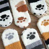 Calcetines de Terciopelo de Coral de Invierno Diseño de Garra de Gato Lindo - details 1
