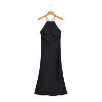 Ropa de mujer europea y americana temperamento de moda vestido versátil de satén de seda con tirantes verde y negro - details 3