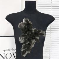 Pegatinas elegantes con bordado de flores, apliques de ropa de poliéster DIY, parches para coser multifuncionales exquisitos, vestido de noche - details 1