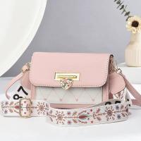 Bandolera de estilo extranjero a la moda, cadena de hombro versátil y bonita, bolso informal sencillo para mujer, mochila de lujo de alta gama - details 1