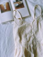 Vestido elegante de encaje ahuecado con silueta interior de línea A, vestido sin tirantes, diseño de cintura alta, falda larga sin mangas - details 4