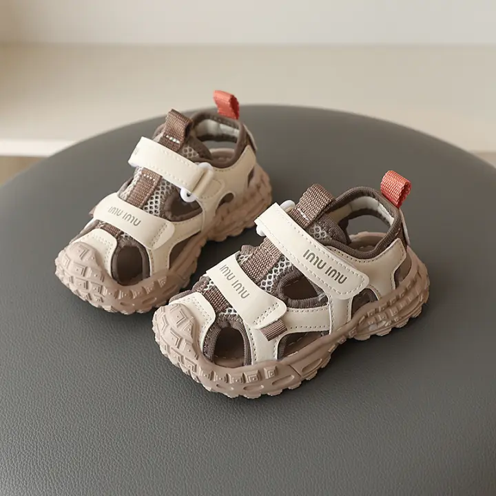 Sandalias deportivas de malla transpirable para niños, niñas con marco, nuevos zapatos de trazabilidad de cabeza con bolsa antiencogimiento para niños - 1