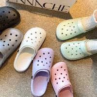 Zuecos de mujer, zapatillas de verano, zapatos ligeros de EVA suaves para el hogar, sandalias de caramelo para niñas, zapatos de playa antideslizantes, calzado para jardín de suela gruesa - details 0