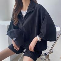 Conjunto de dos piezas de pantalones cortos de manga corta con cremallera y cuello alto para mujer 2025 nuevo conjunto de ropa deportiva casual de moda de verano. - details 3