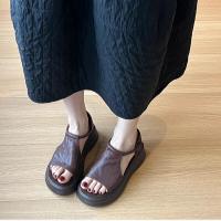 Cuero suave ~ Casual con aumento de altura y suela gruesa para mujer Sandalias versátiles impresionantes de verano - details 6