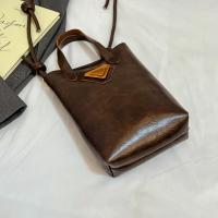Bolso bandolera para teléfono de inspiración vintage para mujer - Cierre magnético, correa ajustable, color beige, diseño elegante y funcional para uso diario - details 6