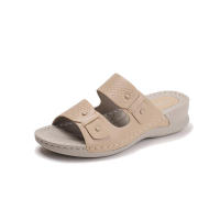 Sandalia estilo casual suela gruesa zapatillas frescas mujeres 2025 nuevo estilo, cómodo de moda para uso al aire libre, con una pendiente - details 1