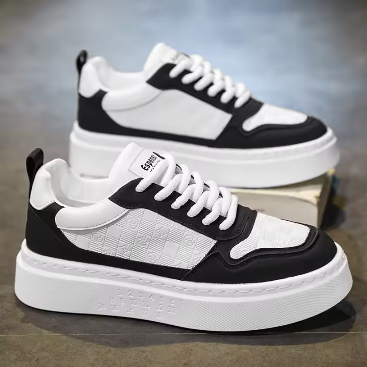 Zapatos blancos combinables de estilo coreano para hombre, zapatillas de deporte informales ligeras con cordones, primavera 2025 - 1