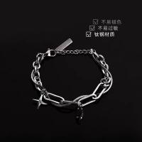 Pulsera de Titanio Estrella Cruz Joyería Única para Hombres Accesorios Urbanos Unisex - details 1