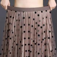Falda informal elegante que combina con todo para mujer, falda acampanada de oficina de tendencia de verano para mujer, Falda plisada de lunares de malla dulce con cintura alta elástica - details 10