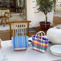 2025 nueva cesta de verduras, bolso de PVC a la moda de verano, bolso tejido a mano, bolso de mano a rayas de retales, bolsos de playa, monederos y bolsos - details 12