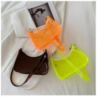 Bolso de hombro transparente de gelatina de moda, bolso de PVC de color sólido para la axila, bolso de viaje impermeable con cremallera. - details 4