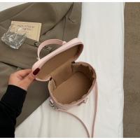 Diseño de nicho de moda llevado a mano caja bolsa de las mujeres 2025 verano nuevo bolso de hombro retro bolso de mensajero casual de alto valor - details 38