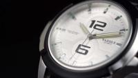 Reloj Deportivo de Acero Inoxidable con Cuarzo Luminoso YIKAZE 2024 Estilo Formal para Hombres - details 4