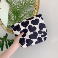 Bolsa de Maquillaje de Peluche con Patrón de Corazón de Gran Capacidad - details 6