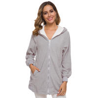 Suéter de lana con chaqueta de lana de cordero con capucha y cremallera para mujer - details 16