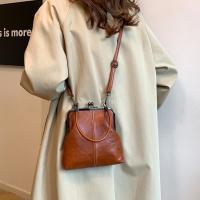 Bolso de hombro elegante con cierre de beso, bolso cruzado de estilo chino Retro de cuero PU, bolso de mujer Vintage de gran capacidad de Color sólido - details 35