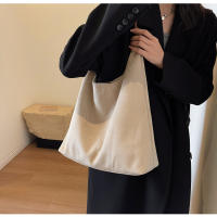 Bolso de gran capacidad para viaje informal retro para mujer, nuevo bolso de mano de gamuza para otoño e invierno, bolso de hombro versátil de nicho. - details 22
