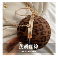 Bolso cruzado con estampado de leopardo para mujer, bolsa pequeña y redonda con cadena, a la moda, novedad de 2024 - details 6