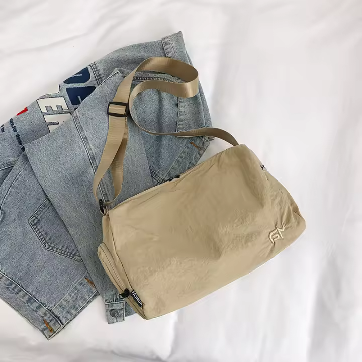 Versión coreana Bolso casual de un solo hombro, moderno, liviano, simple, informal y de gran capacidad, nuevo bolso de mano de alta gama para otoño - 1