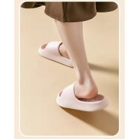 Zapatillas de verano de suela blanda de EVA para mujer, chanclas planas informales para interior y hogar, sandalias antideslizantes para baño, zapatos deslizantes de playa para hombre al aire libre - details 6