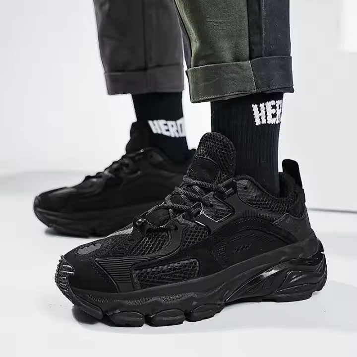 Zapatillas Deportivas para Hombre – Suela Antideslizante, Diseño Urbano y Outdoor (39-45) - 1