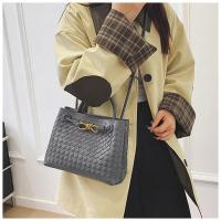 Bolso de hombro popular bolso de diseñador de cuero clásico bolso cruzado de mujer elegante - details 9