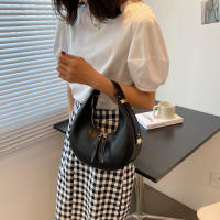 Bolso tote de moda para mujeres Bolso de lujo de medio cuarto Luna bolso de hombro de marca para damas Bolso de axila de cuero PU y monedero - details 9