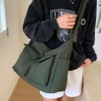 Bolsos de mano cruzados inclinados elegantes a la moda, bolso de hombro de nailon ligero para ir al trabajo, bolsos de mensajero para adolescentes, hombres y mujeres - details 2
