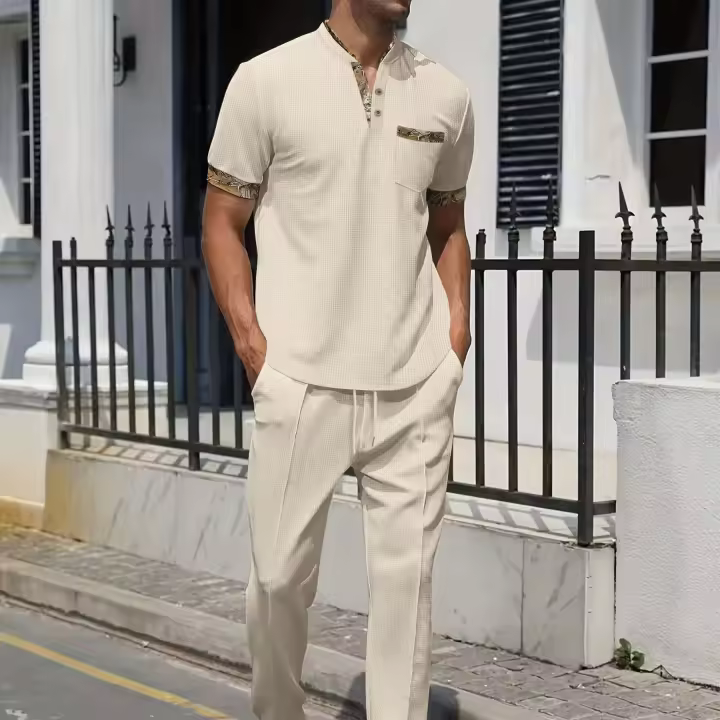 Conjunto de trajes para hombre, Polo tipo gofre + Pantalones con bolsillo, Tops de manga corta con cuello levantado, Color sólido, verano 2025 - 1